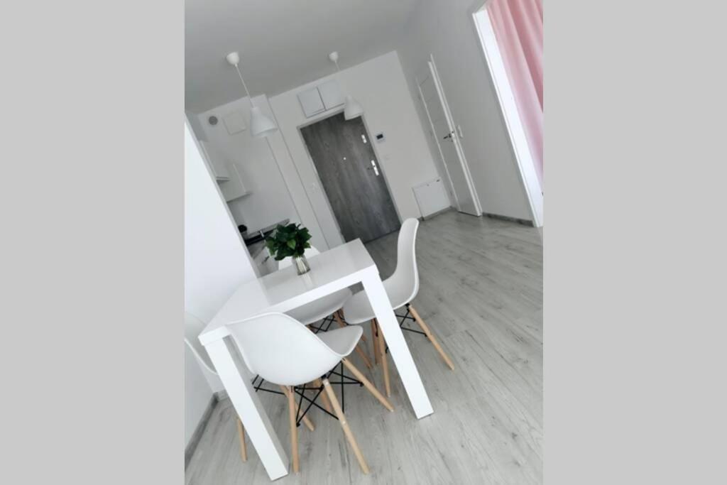 Green Apartment Promenada Gwiazd- Widok Na Morze. Miedzyzdroje Extérieur photo